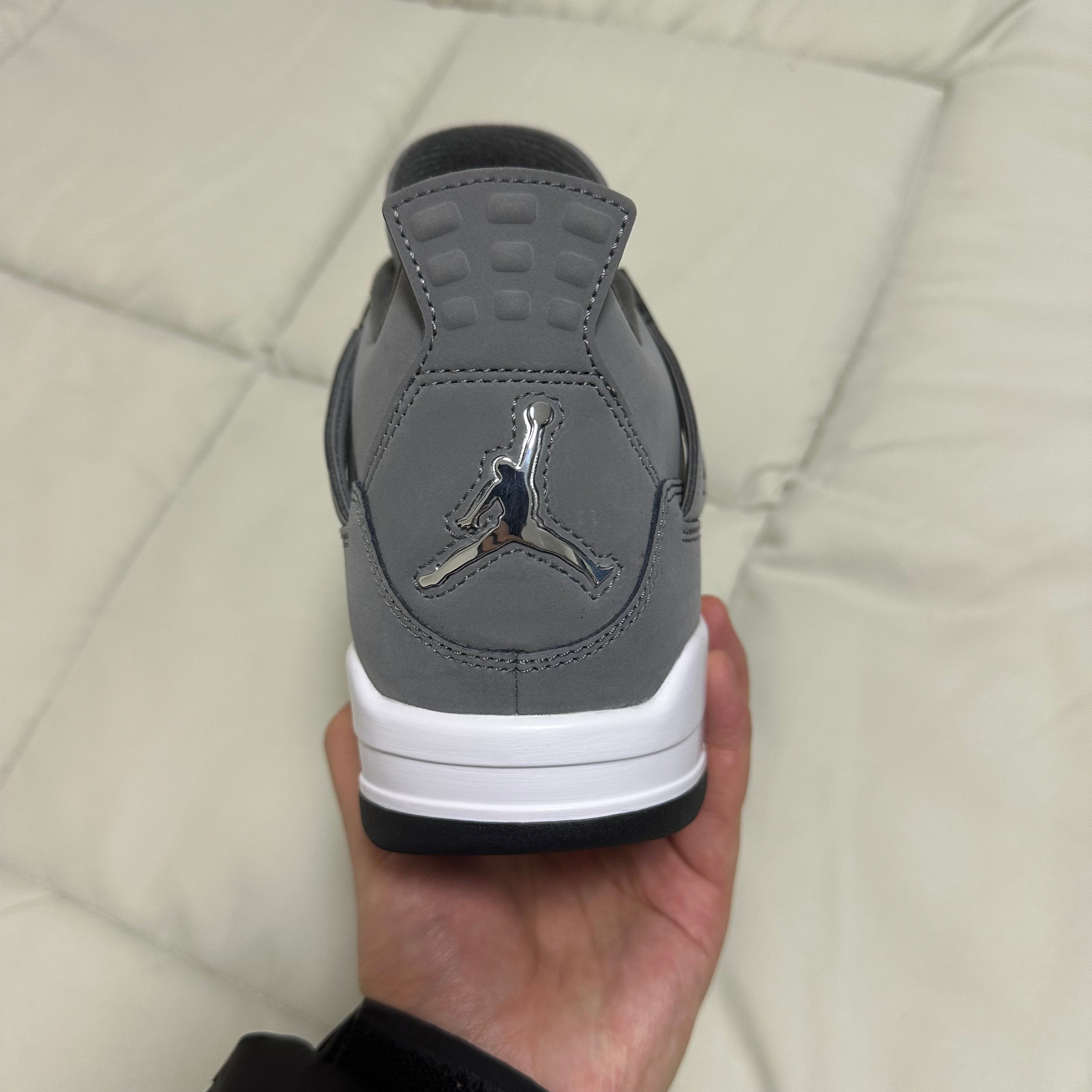 Air Jordan 4 - Cool Grey