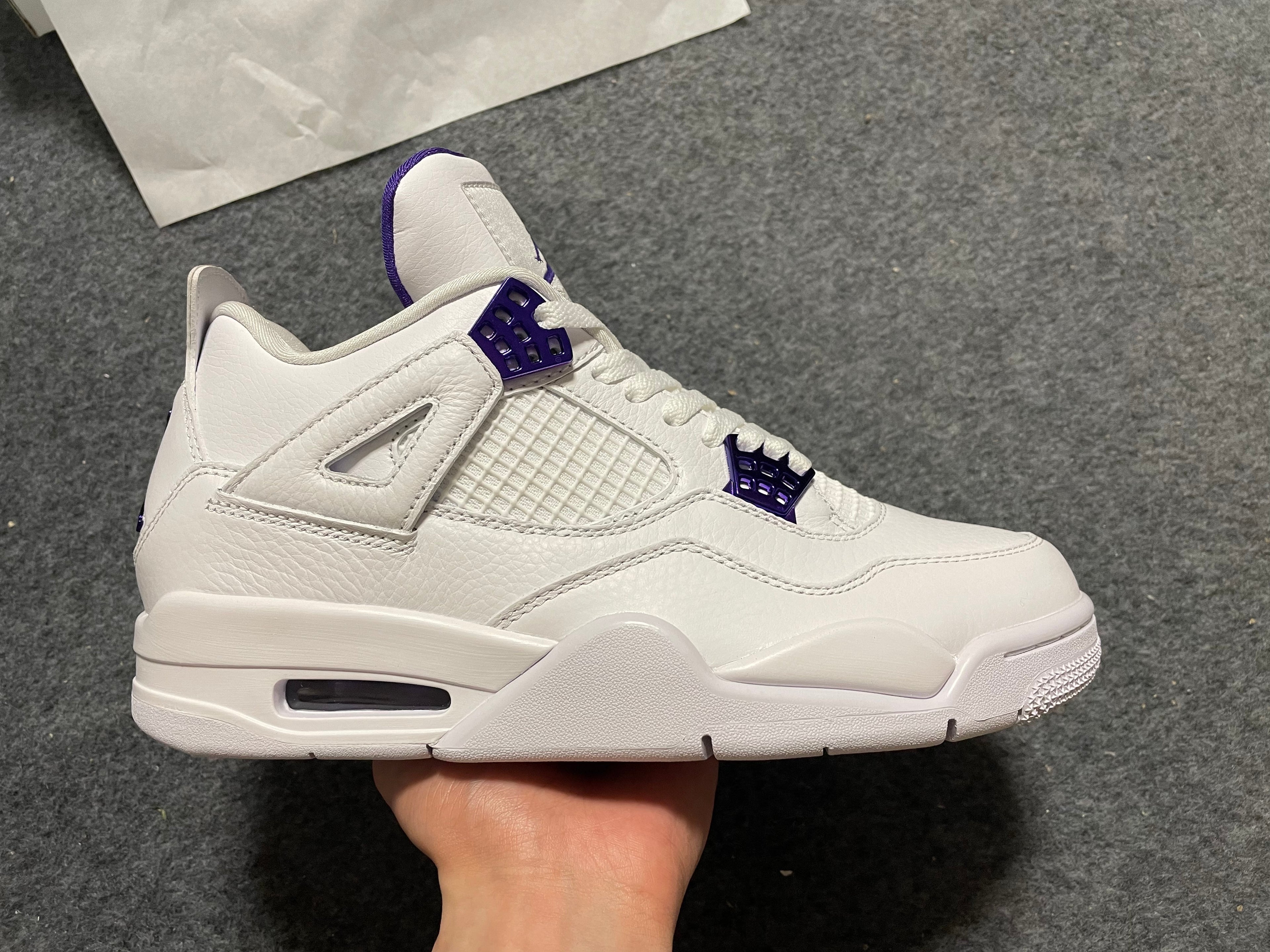 Air Jordan 4 - Metallic Purple