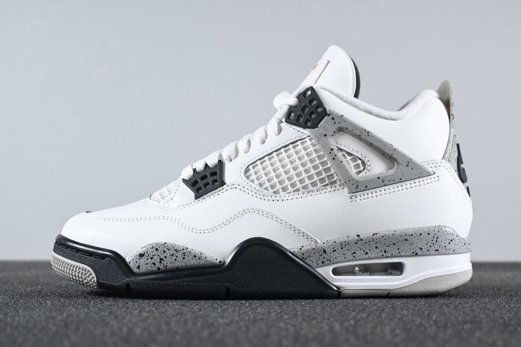 Air Jordan 4 - White Cement