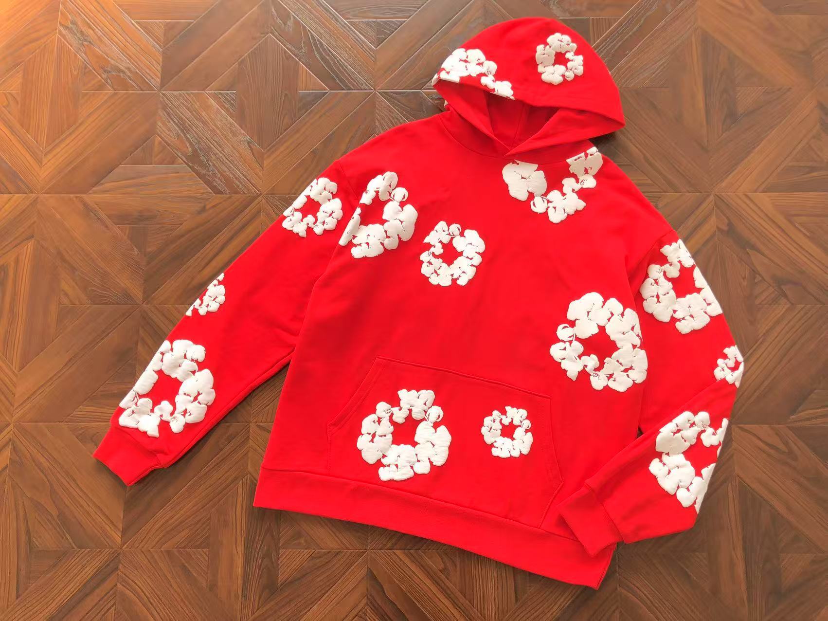 The Cotton Wreath Sweatshirt Red