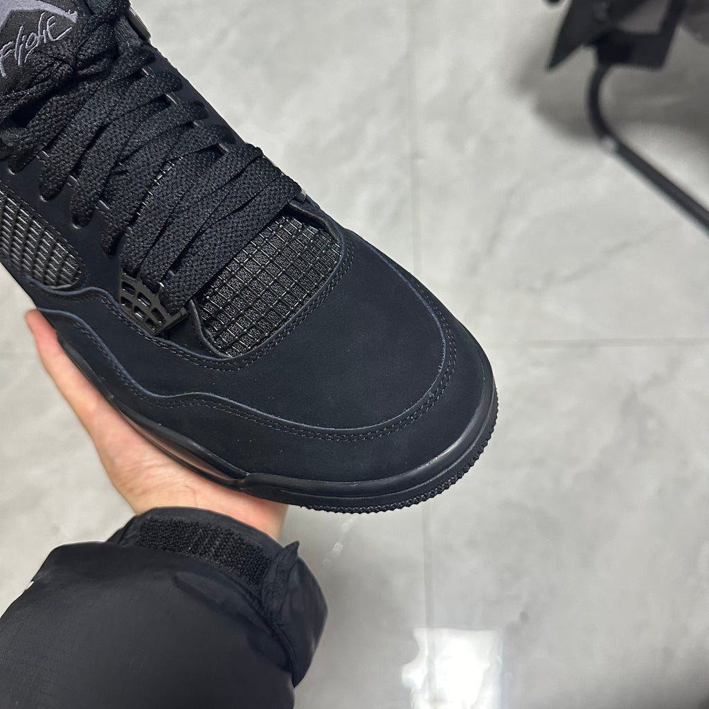 Air Jordan 4 - Black Cat
