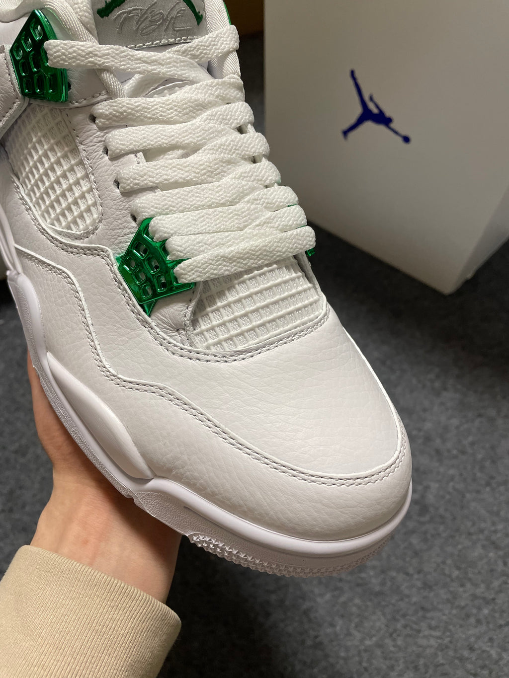 Air Jordan 4 - Metallic Green