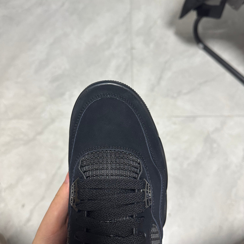 Air Jordan 4 - Black Cat